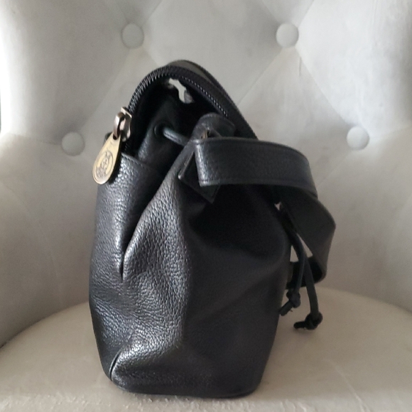 J.G Hook Vtg Black Crossbody Bag with Adjustable Strap and Flap Closure - Picture 3 of 16